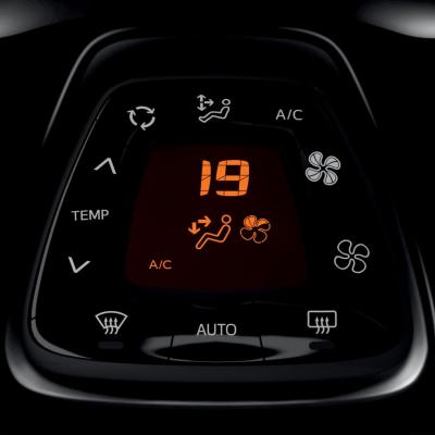 PEUGEOT 108 (2014)